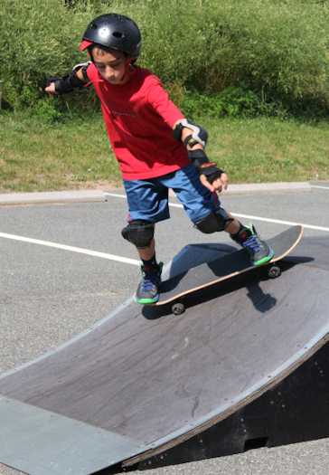 Skate park element